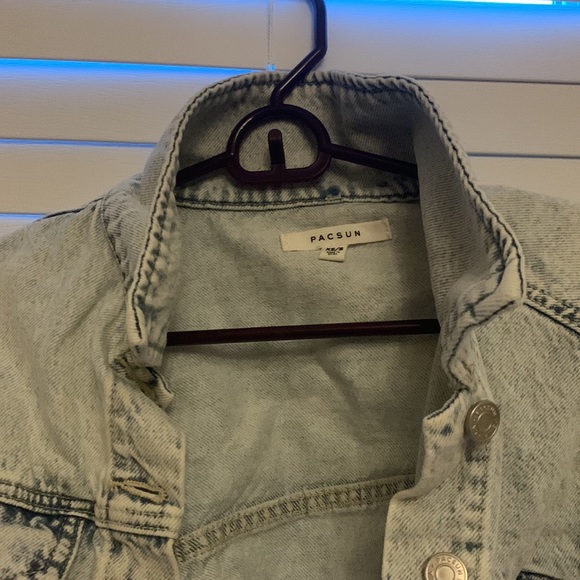 Cropped Jean Jacket - Picture 2 of 3
